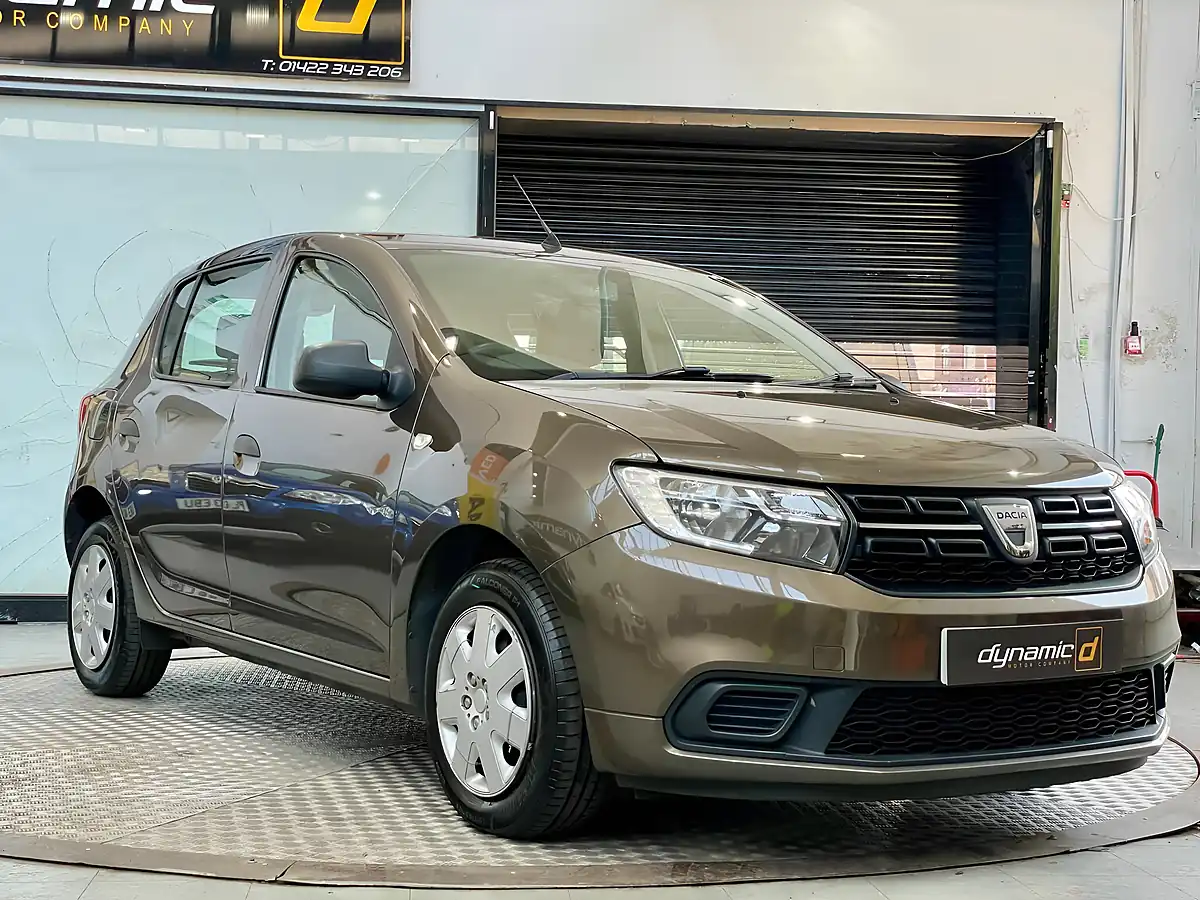 Used 2018 Dacia Sandero Ambiance Brown - Interior and Exterior details 2