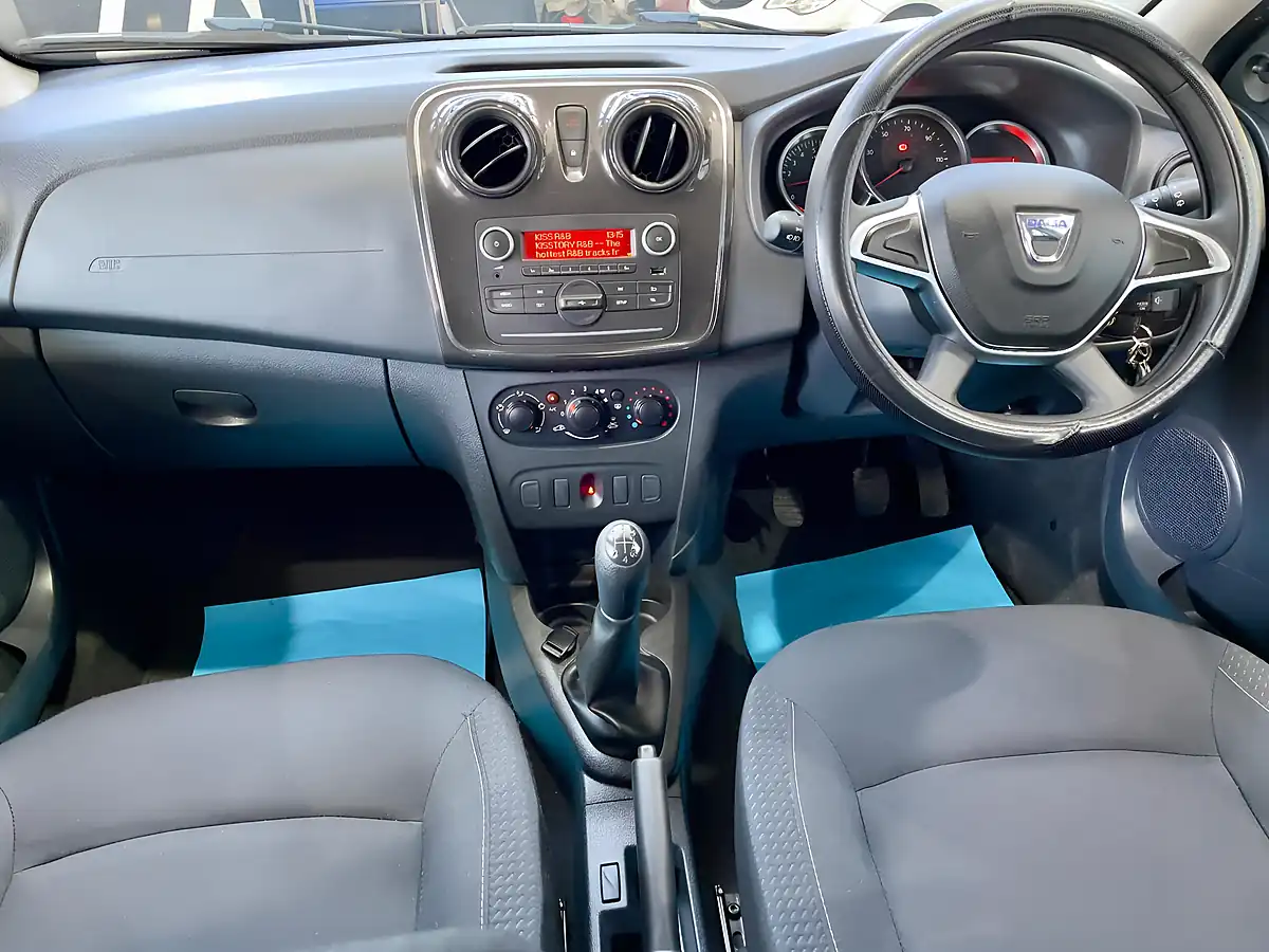 Used 2018 Dacia Sandero Ambiance Brown - Interior and Exterior details 9