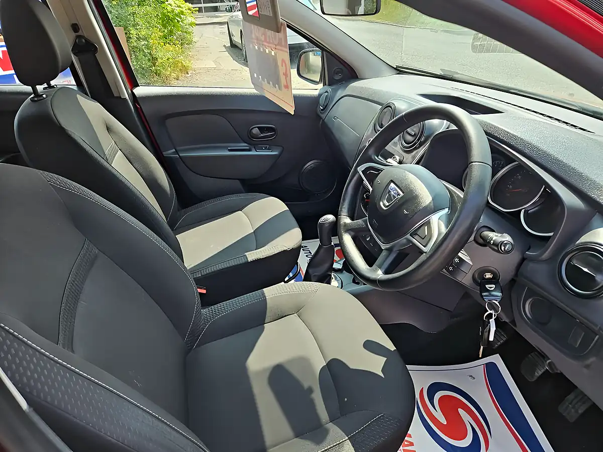 Used 2018 Dacia Sandero Ambiance Red - Interior and Exterior details 12