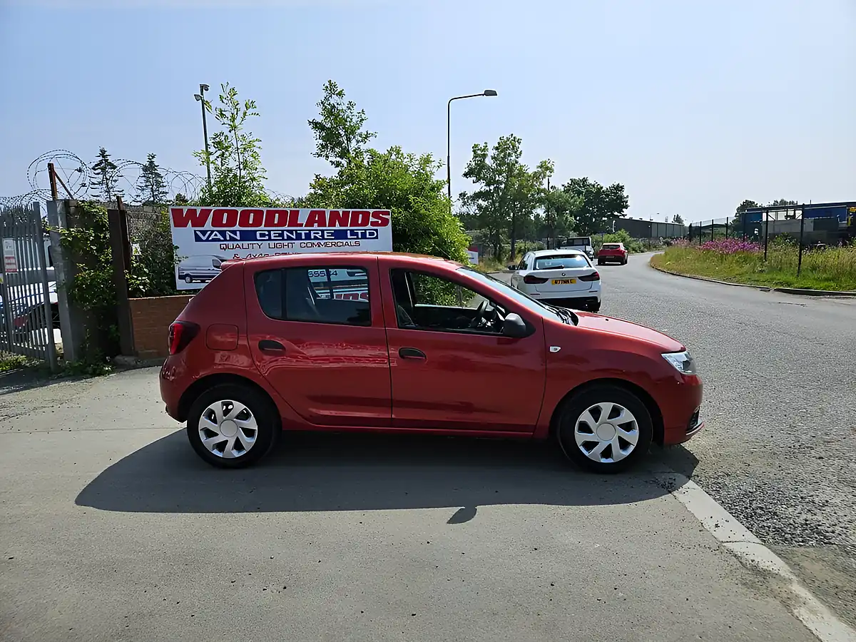 Used 2018 Dacia Sandero Ambiance Red - Interior and Exterior details 2