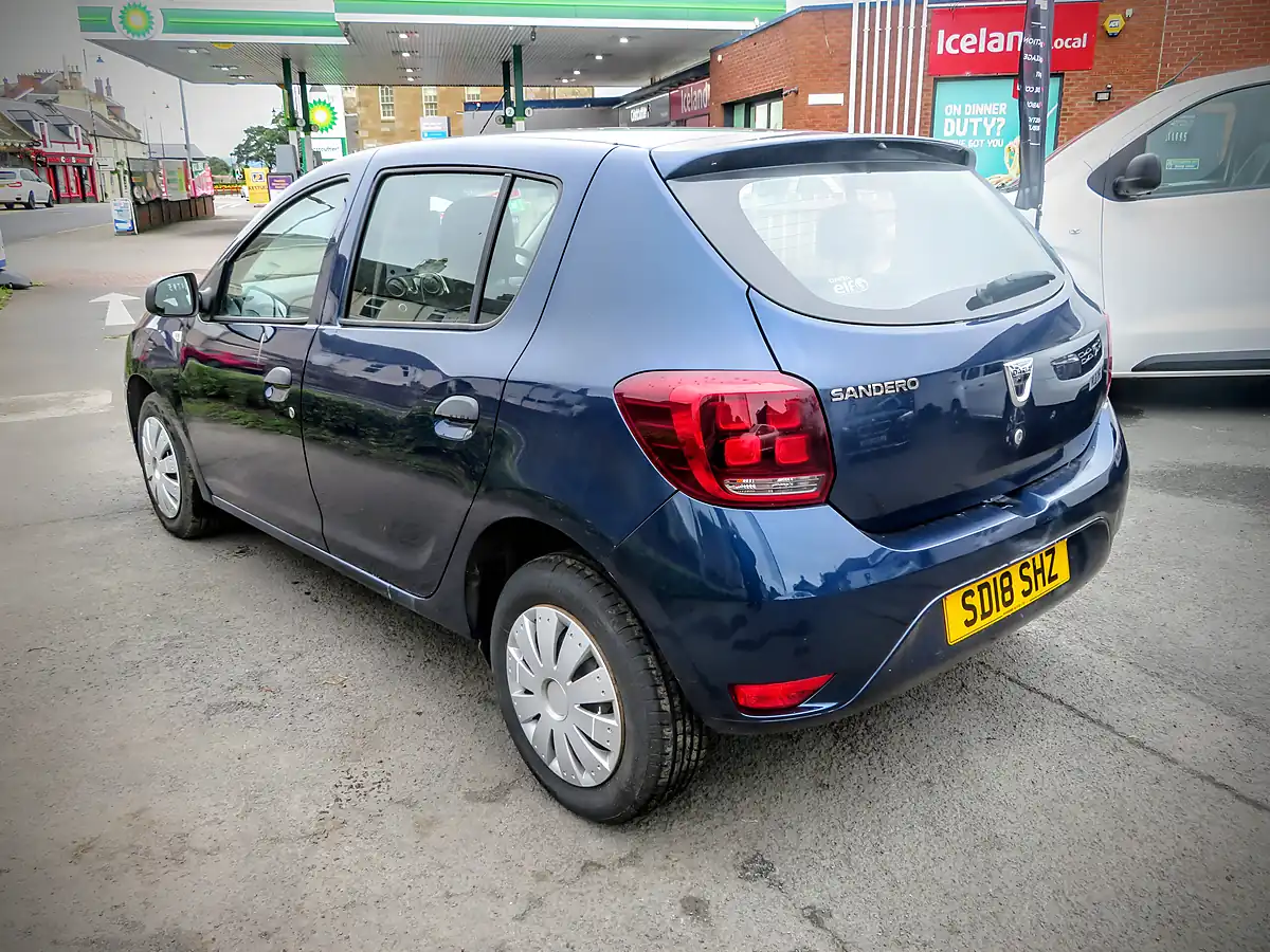 Used 2018 Dacia Sandero Ambience Metallic Blue - Interior and Exterior details 6