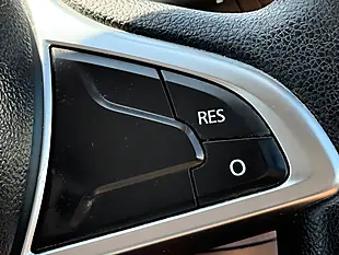 Used 2018 Dacia Sandero Comfort Black - Interior and Exterior details 17