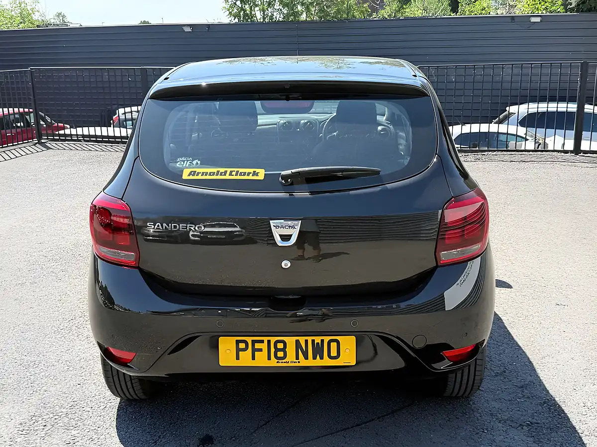 Used 2018 Dacia Sandero Comfort Black - Interior and Exterior details 6