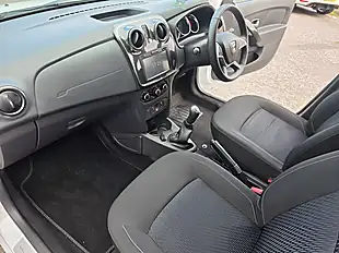 Used 2018 Dacia Sandero Comfort White - Interior and Exterior details 14