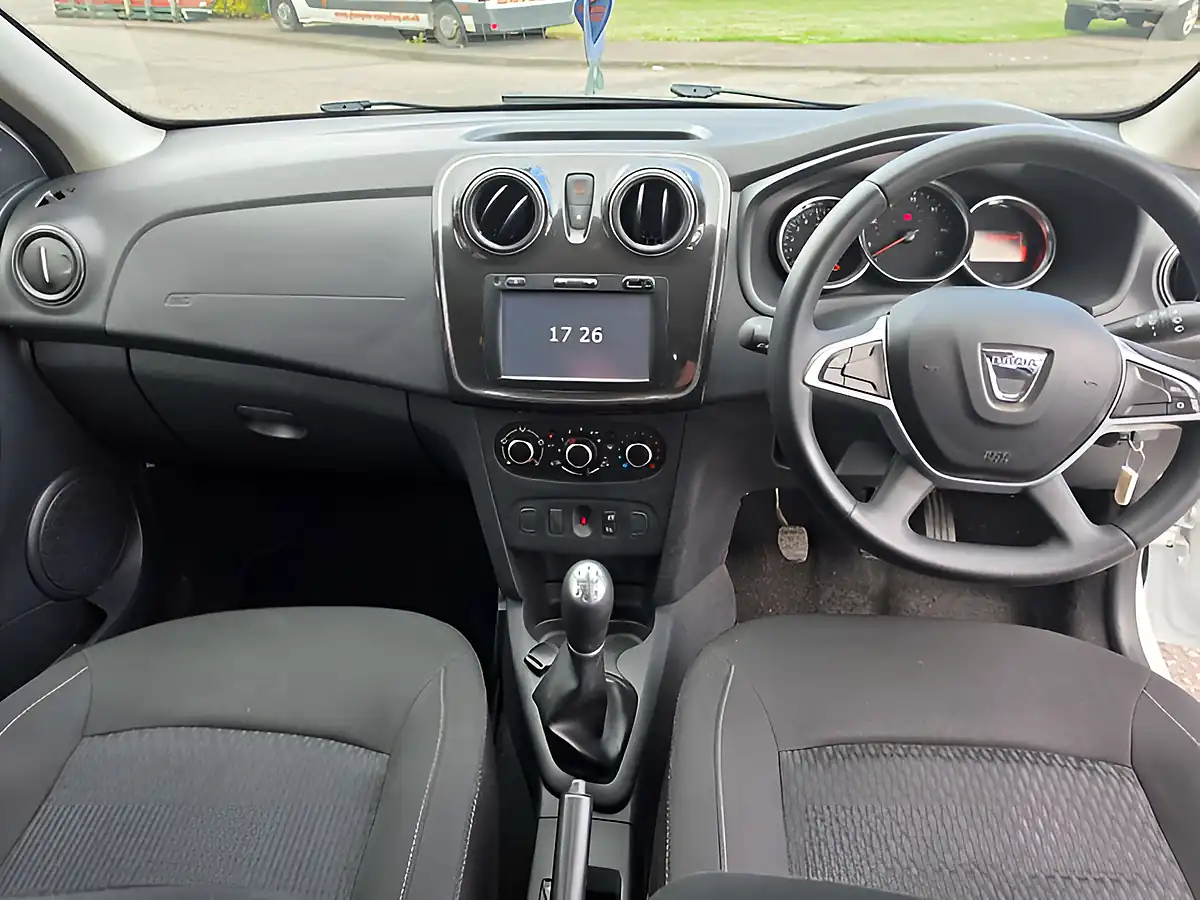 Used 2018 Dacia Sandero Comfort White - Interior and Exterior details 16