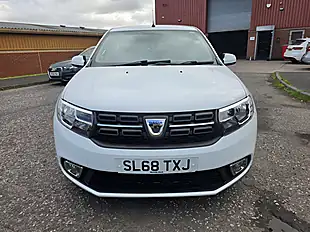 Used 2018 Dacia Sandero Comfort White - Interior and Exterior details 2