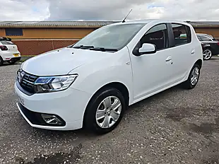 Used 2018 Dacia Sandero Comfort White - Interior and Exterior details 3