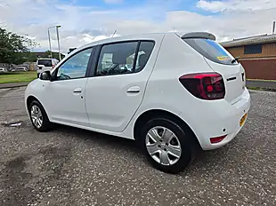 Used 2018 Dacia Sandero Comfort White - Interior and Exterior details 7