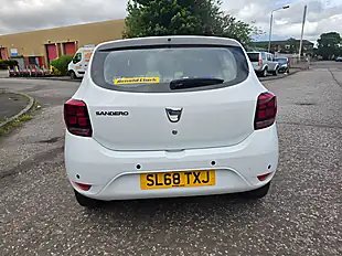 Used 2018 Dacia Sandero Comfort White - Interior and Exterior details 9