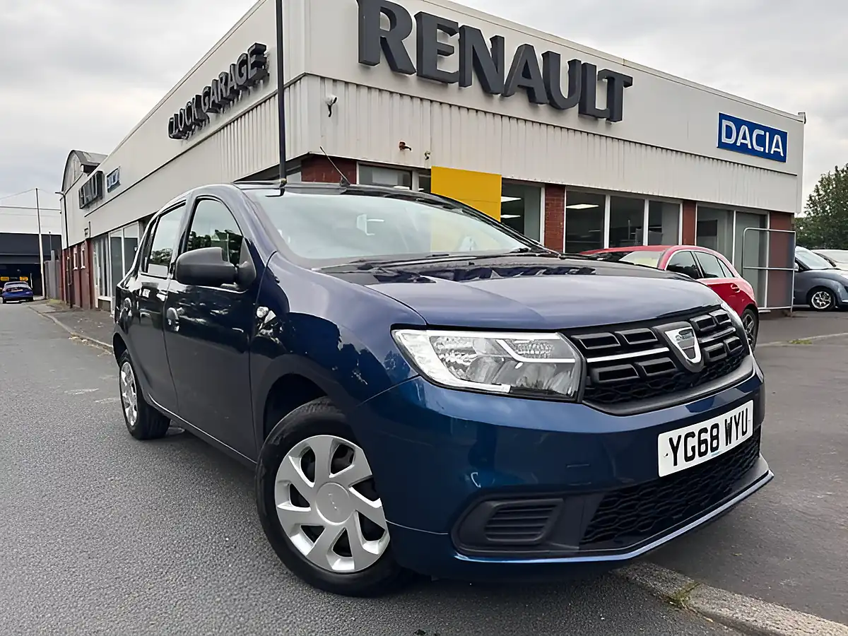 Used 2018 Dacia Sandero Essential Blue - Front View
