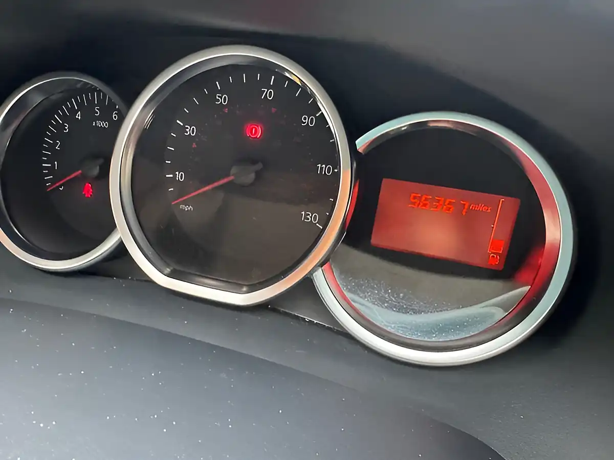 Used 2018 Dacia Sandero Essential Blue - Interior and Exterior details 15