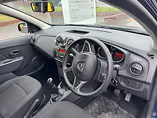 Used 2018 Dacia Sandero Essential Blue - Interior and Exterior details 16