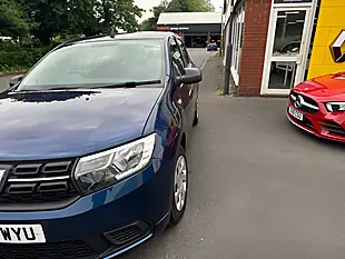 Used 2018 Dacia Sandero Essential Blue - Interior and Exterior details 7