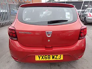 Used 2018 Dacia Sandero Essential Red - Interior and Exterior details 14