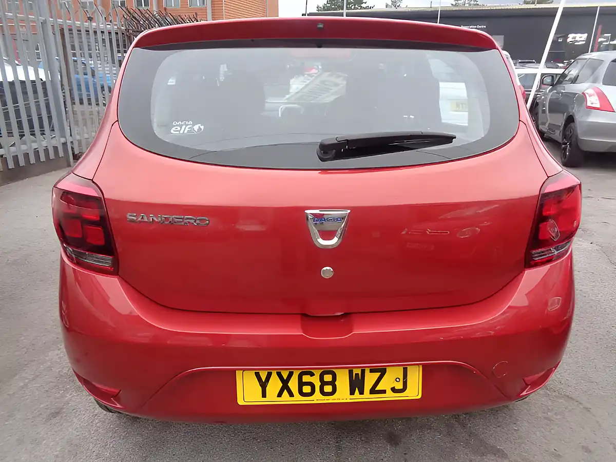 Used 2018 Dacia Sandero Essential Red - Interior and Exterior details 14