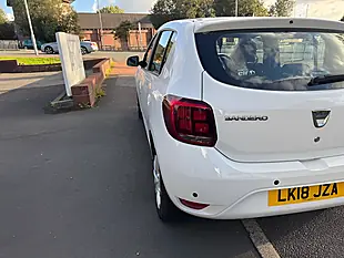 Used 2018 Dacia Sandero Laureate White - Interior and Exterior details 9