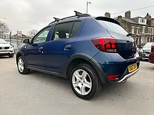 Used 2018 Dacia Sandero Stepway Ambiance Blue - Interior and Exterior details 12