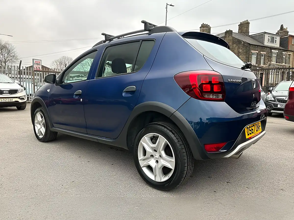 Used 2018 Dacia Sandero Stepway Ambiance Blue - Interior and Exterior details 12