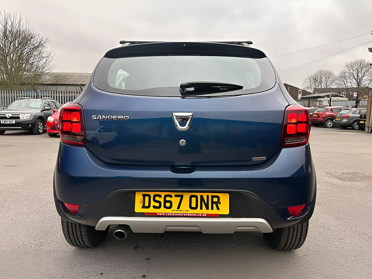 Used 2018 Dacia Sandero Stepway Ambiance Blue - Interior and Exterior details 14