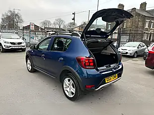 Used 2018 Dacia Sandero Stepway Ambiance Blue - Interior and Exterior details 17