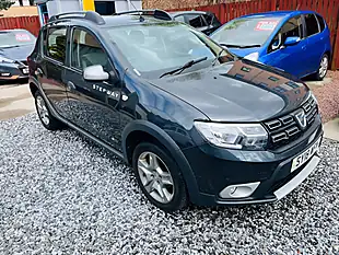 Used 2018 Dacia Sandero Stepway Ambiance Grey - Interior and Exterior details 10