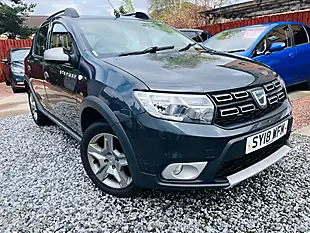 Used 2018 Dacia Sandero Stepway Ambiance Grey - Interior and Exterior details 5