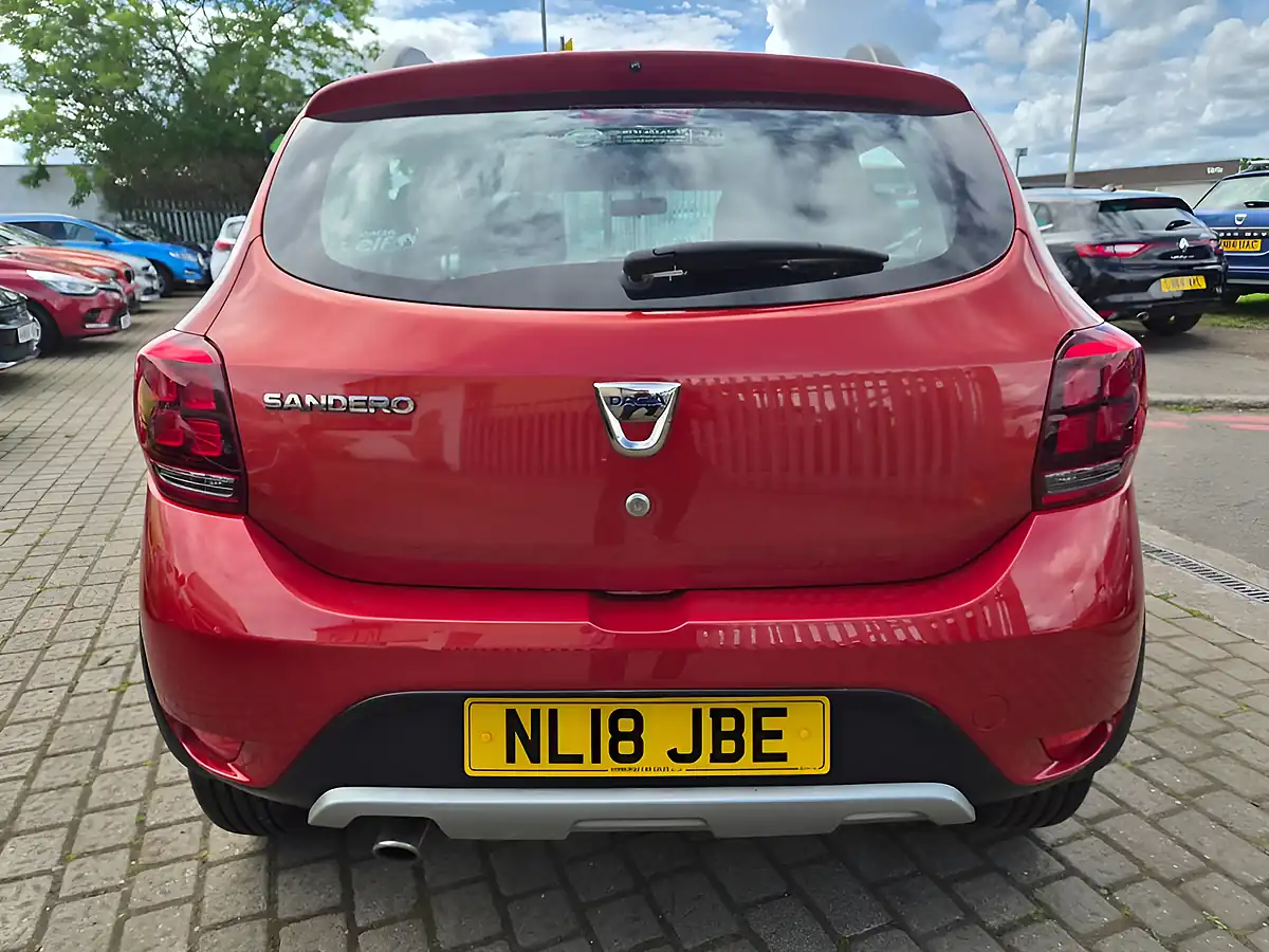 Used 2018 Dacia Sandero Stepway Ambiance Red - Interior and Exterior details 5