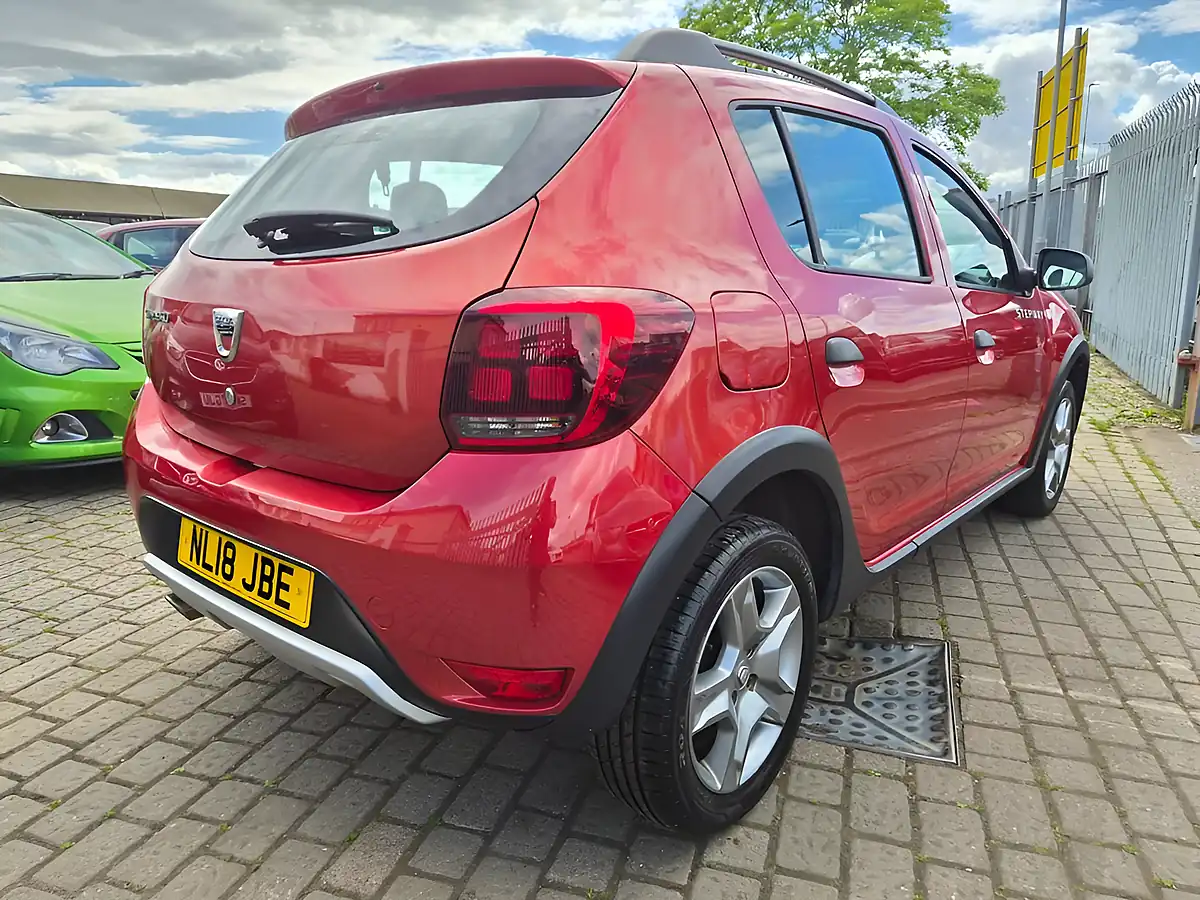 Used 2018 Dacia Sandero Stepway Ambiance Red - Interior and Exterior details 6