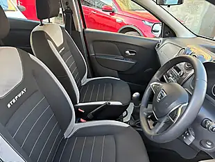 Used 2018 Dacia Sandero Stepway Ambiance Red - Interior and Exterior details 19