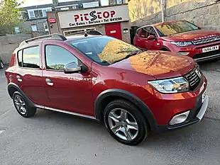 Used 2018 Dacia Sandero Stepway Ambiance Red - Interior and Exterior details 5