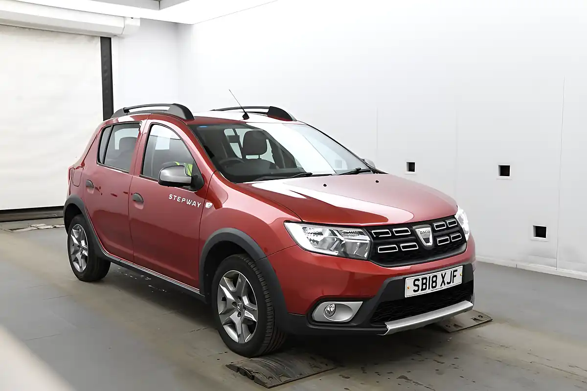 Used 2018 Dacia Sandero Stepway Ambiance Red - Interior and Exterior details 6
