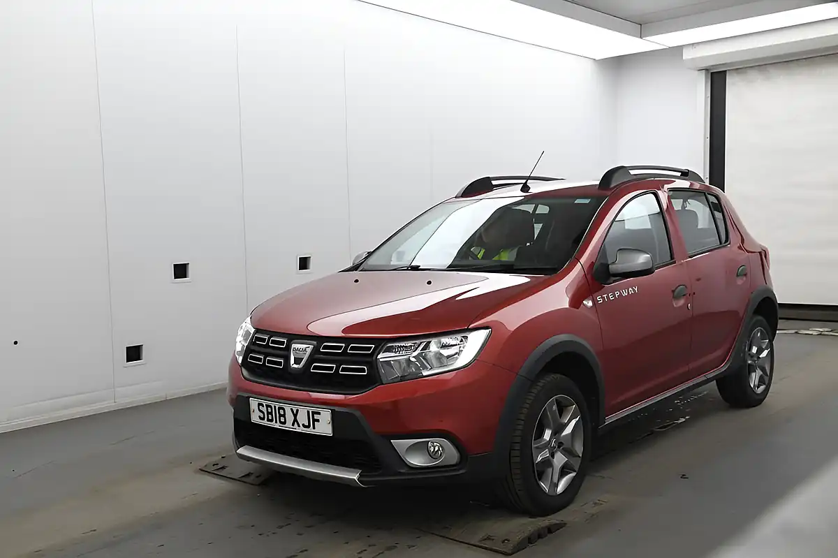 Used 2018 Dacia Sandero Stepway Ambiance Red - Interior and Exterior details 7