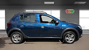 Used 2018 Dacia Sandero Stepway Essential Blue - Interior and Exterior details 16