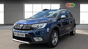 Used 2018 Dacia Sandero Stepway Essential Blue - Interior and Exterior details 17