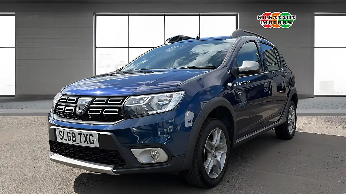 Used 2018 Dacia Sandero Stepway Essential Blue - Interior and Exterior details 17