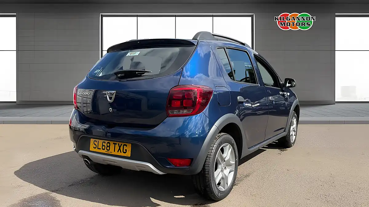 Used 2018 Dacia Sandero Stepway Essential Blue - Interior and Exterior details 18