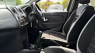 Used 2018 Dacia Sandero Stepway Essential Blue - Interior and Exterior details 6
