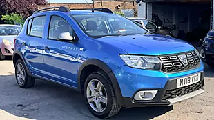 Used 2018 Dacia Sandero Stepway Laureate Azurite Blue - Interior and Exterior details 9