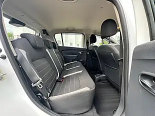 Used 2018 Dacia Sandero Stepway Laureate White - Interior and Exterior details 17