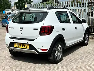 Used 2018 Dacia Sandero Stepway Laureate White - Interior and Exterior details 9