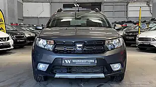 Used 2018 Dacia Sandero Stepway Se Summit Grey - Interior and Exterior details 3