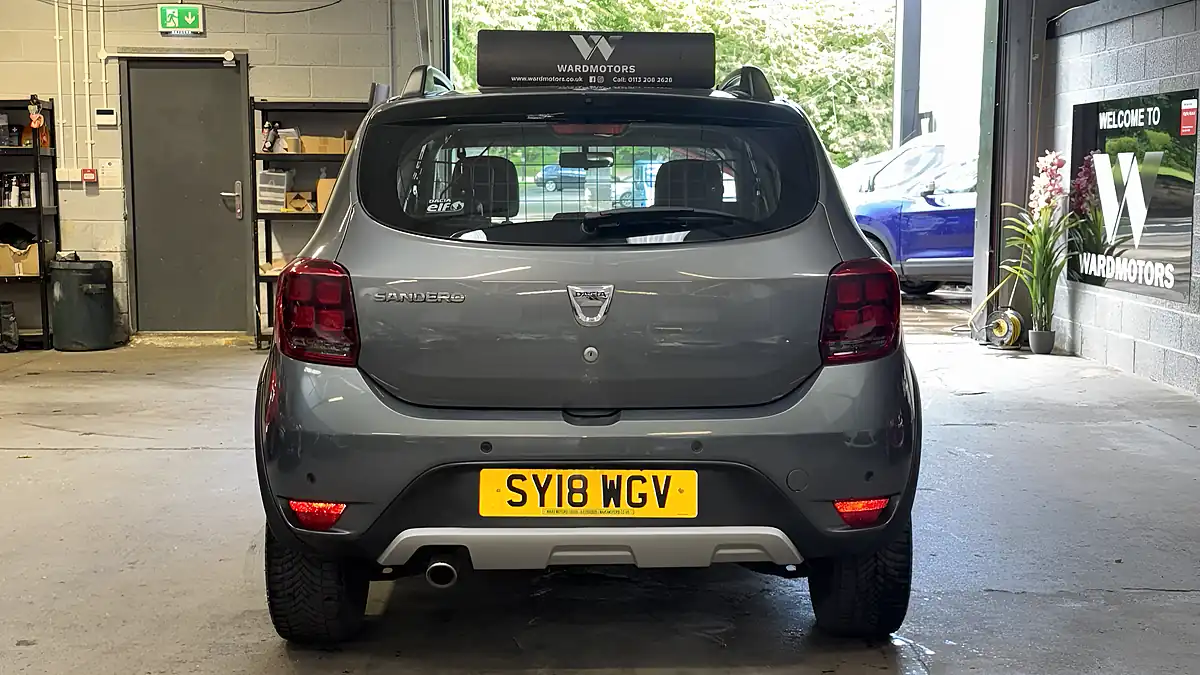 Used 2018 Dacia Sandero Stepway Se Summit Grey - Interior and Exterior details 6