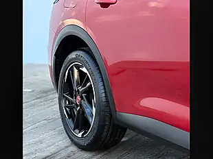 Used 2018 DS 7 Crossback Performance Line Blue Absolute Red - Interior and Exterior details 5