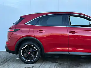 Used 2018 DS 7 Crossback Performance Line Blue Absolute Red - Interior and Exterior details 6