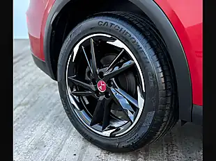 Used 2018 DS 7 Crossback Performance Line Blue Absolute Red - Interior and Exterior details 8