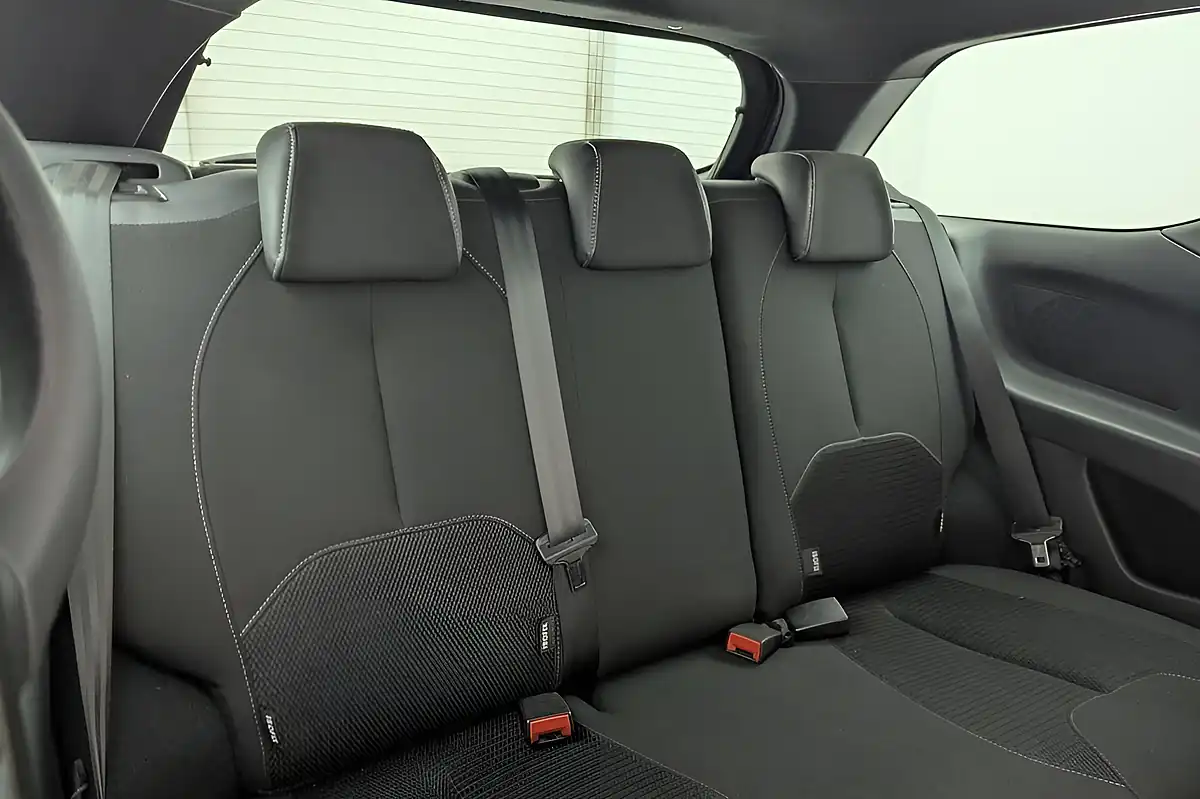 Used 2018 DS Automobiles DS 3 Connected Chic Black - Interior and Exterior details 15