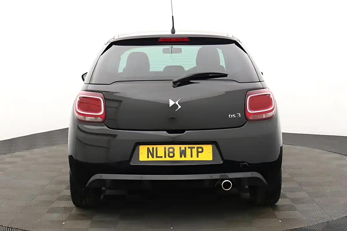 Used 2018 DS Automobiles DS 3 Connected Chic Black - Interior and Exterior details 4