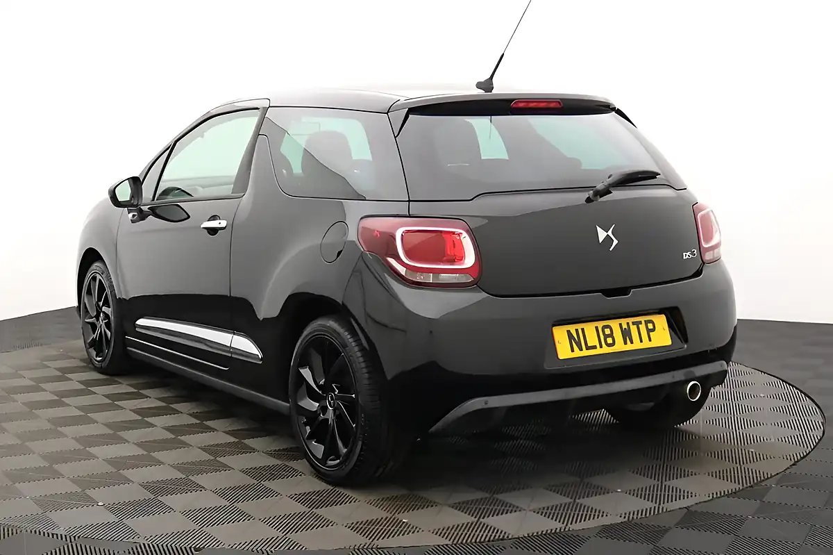 Used 2018 DS Automobiles DS 3 Connected Chic Black - Interior and Exterior details 5