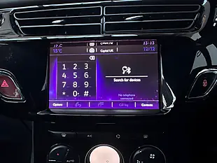 Used 2018 DS Automobiles DS 3 Connected Chic Sapphire Green - Interior and Exterior details 16