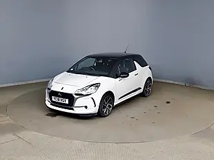 Used 2018 DS Automobiles DS 3 Connected Chic White - Interior and Exterior details 3